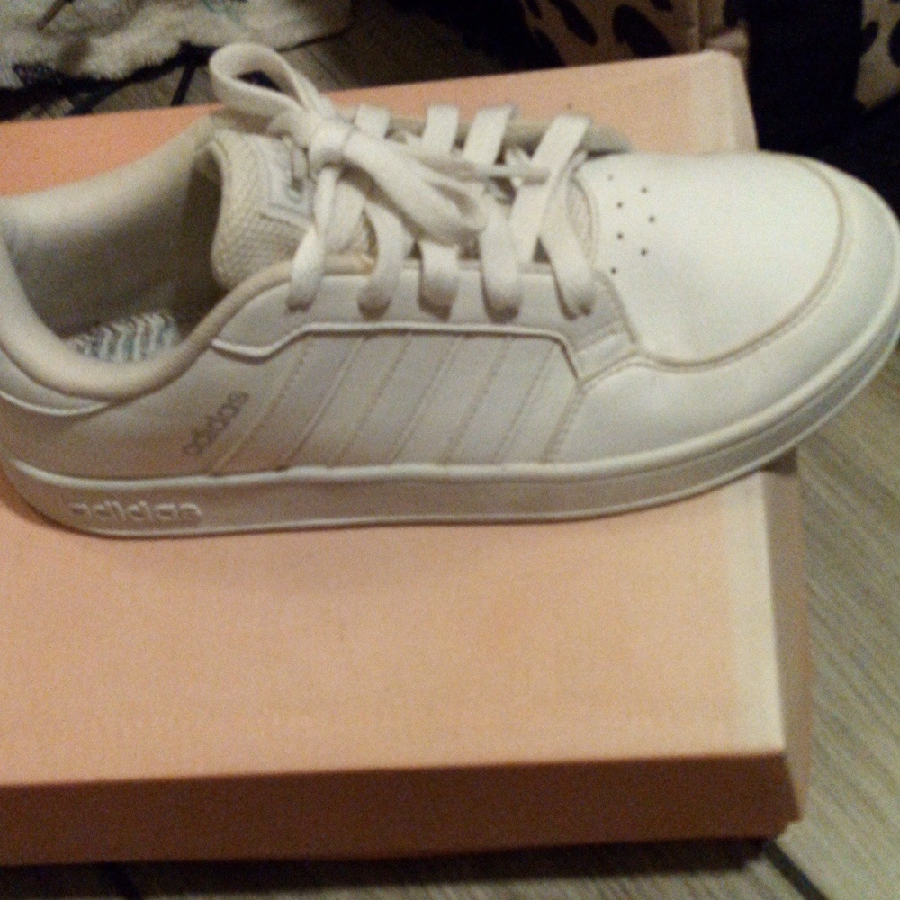 Adidas white on white size 6